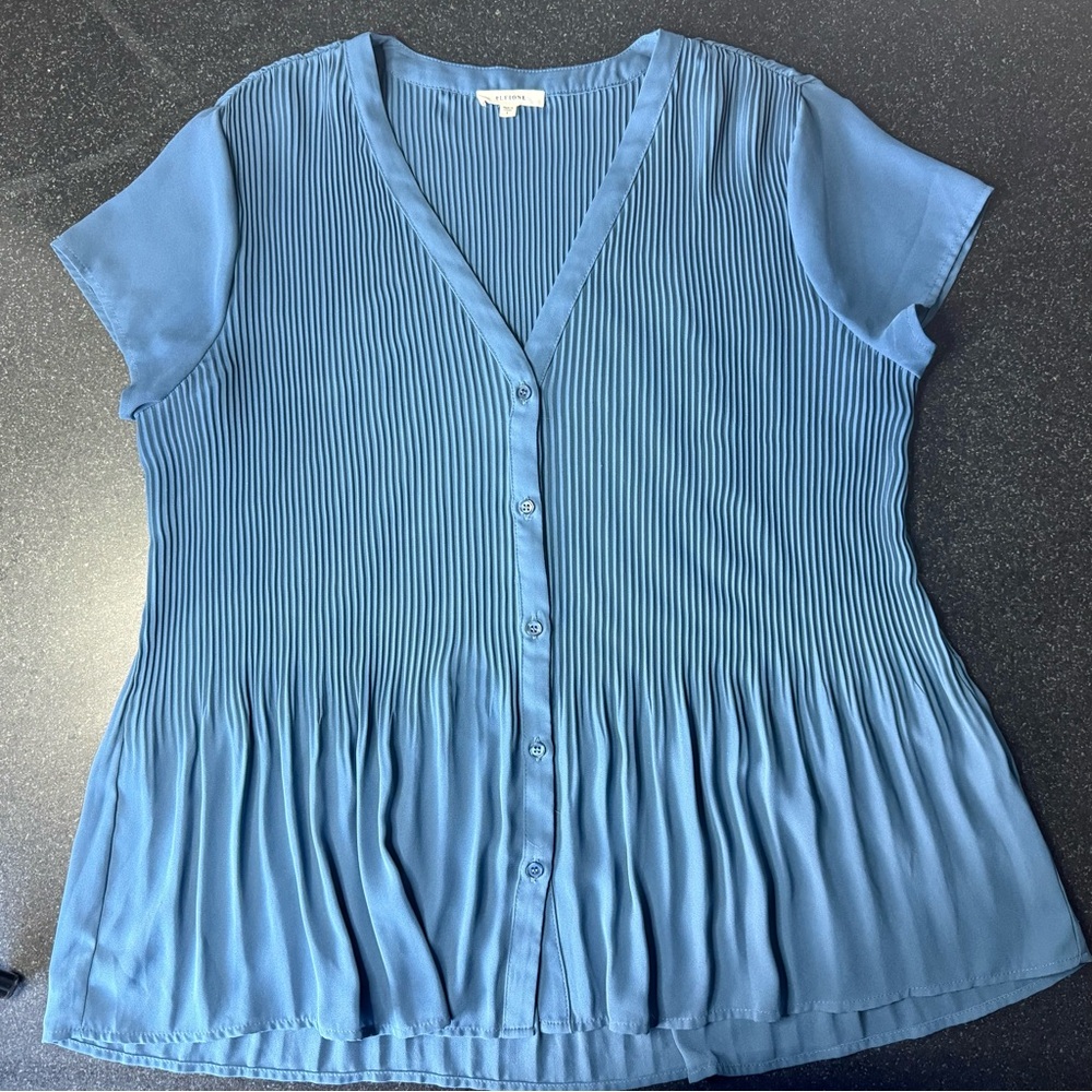 Slate Blue, V-Neck, Pleated top size large